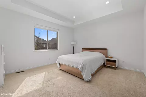 Bedroom - 49712 Split Rock, Macomb, MI 48044 photo 5 of 6