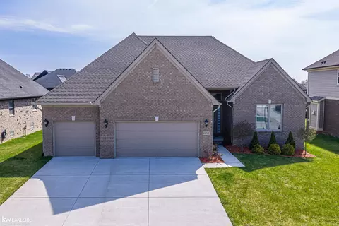 49712 Split Rock, Macomb, MI 48044