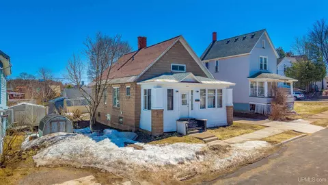 806 N First, Ishpeming, MI 49849