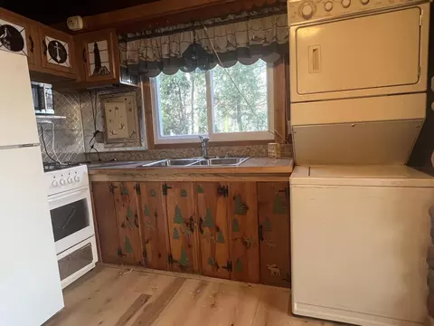 Kitchen - 2730 Ridge, Harrison, MI 48625 photo 2 of 3