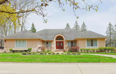 53710 Wellington, Shelby Township, MI 48315