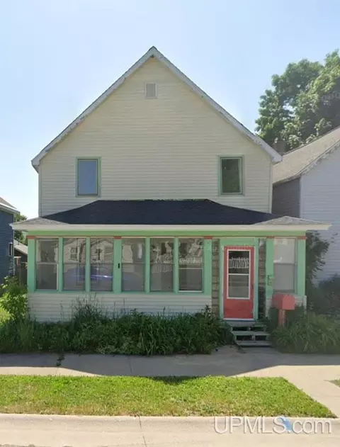 Exterior - 113 Chestnut, Munising, MI 49862 photo 2 of 6