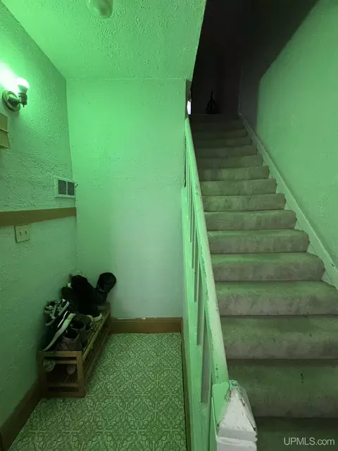 Entry Way - 113 Chestnut, Munising, MI 49862 photo 1 of 1
