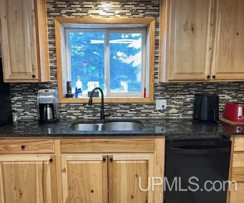 Kitchen - 113 Chestnut, Munising, MI 49862 photo 2 of 2