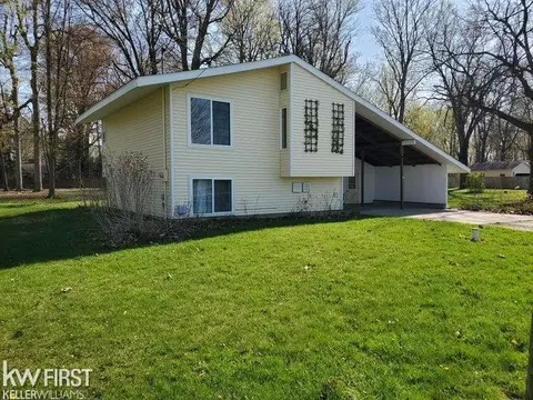 1227 Kingston, Flint, MI 48507