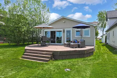 7054 Middle Channel, Harsens Island, MI 48028
