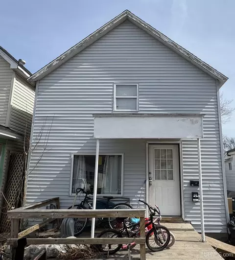 115 Chestnut #115 1/2 CHESTNUT, Munising, MI 49862