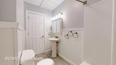 Bath - 537 Chestnut, Vassar, MI 48768 photo 3 of 3