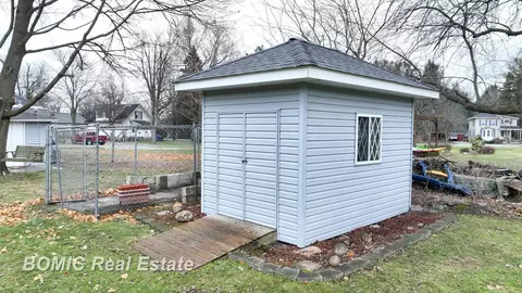 Exterior - 537 Chestnut, Vassar, MI 48768 photo 2 of 2