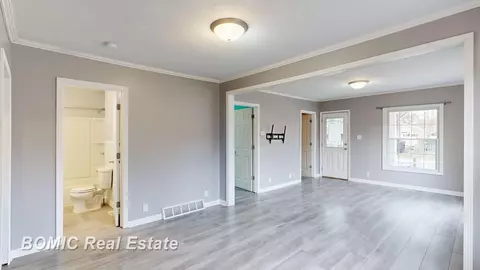 Living - 537 Chestnut, Vassar, MI 48768 photo 1 of 4
