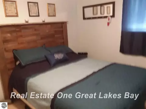 Bedroom - 948 Richland, Lupton, MI 48635 photo 2 of 2