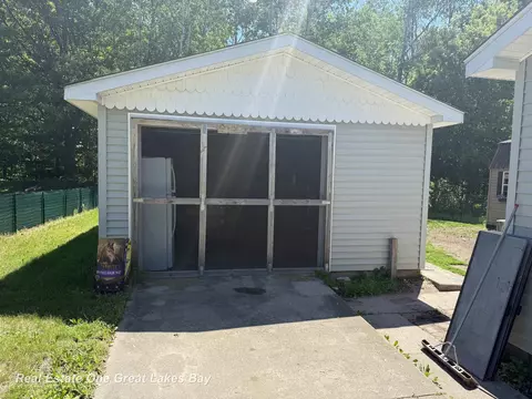Other - 948 Richland, Lupton, MI 48635 photo 3 of 5