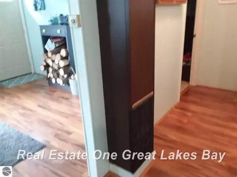 Entry Way - 948 Richland, Lupton, MI 48635 photo 1 of 1