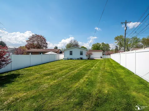 Exterior - 238 Cranbrook, Monroe, MI 48162 photo 8 of 9