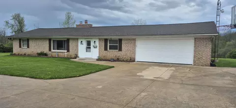 9300 Matthews, Tecumseh, MI 49286