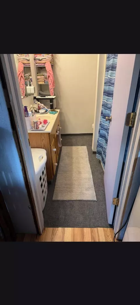 Bath - 1066 Oberlin, Gladwin, MI 48624 photo 1 of 1
