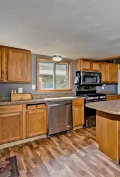 Kitchen - 1066 Oberlin, Gladwin, MI 48624 photo 3 of 3
