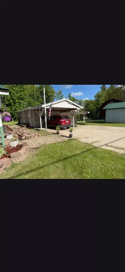 Exterior - 1066 Oberlin, Gladwin, MI 48624 photo 6 of 6