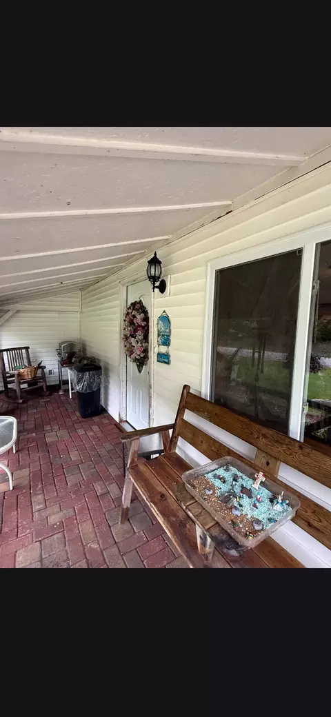 Exterior - 1066 Oberlin, Gladwin, MI 48624 photo 1 of 6