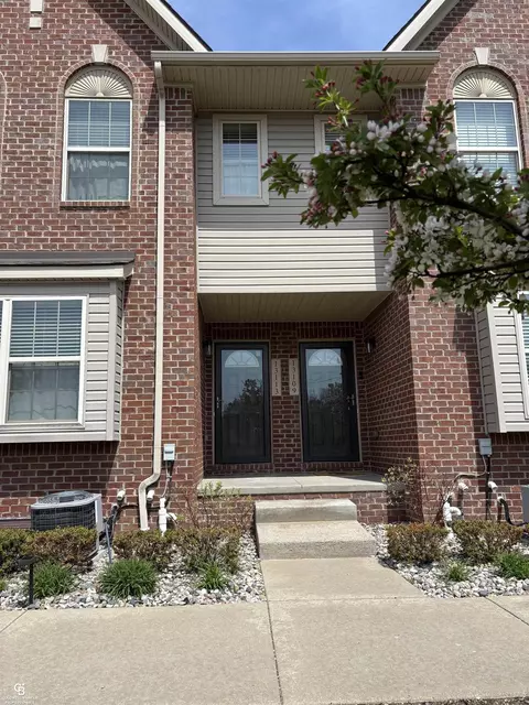 13113 Woodridge #7, Plymouth, MI 48170