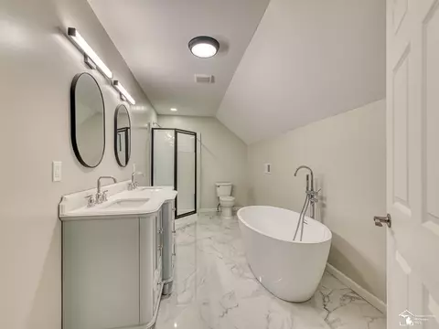 Bath - 3019 8th, Monroe, MI 48162 photo 3 of 3