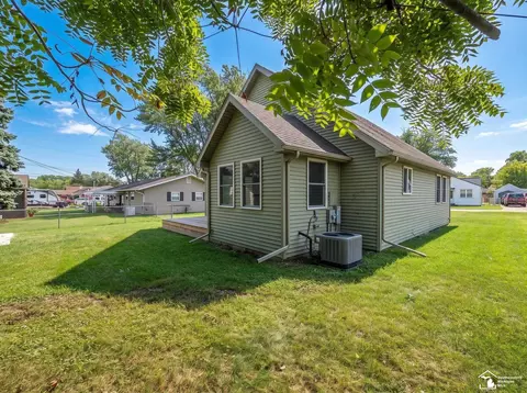 Exterior - 3019 8th, Monroe, MI 48162 photo 4 of 7