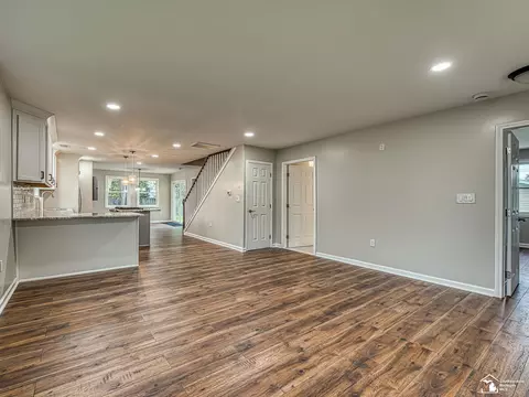 Living - 3019 8th, Monroe, MI 48162 photo 3 of 3