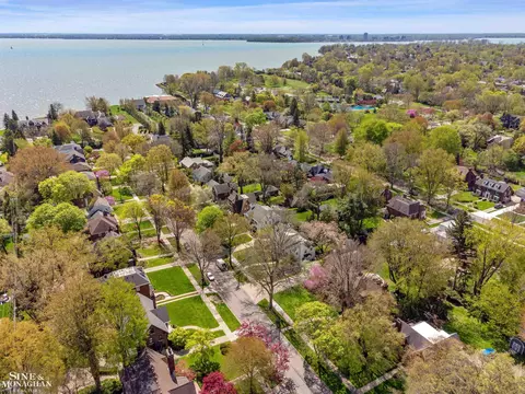View/Area - 847 Whittier, Grosse Pointe Park, MI 48230 photo 1 of 8