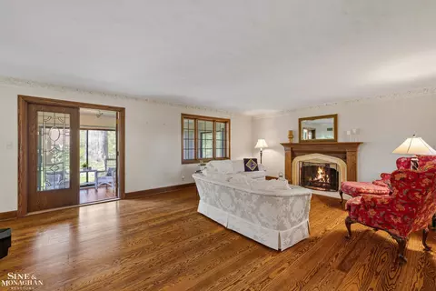 Living - 847 Whittier, Grosse Pointe Park, MI 48230 photo 1 of 6