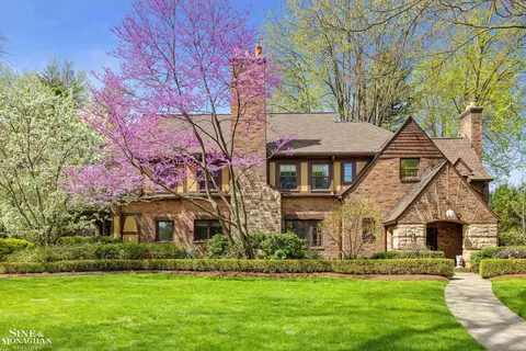 847 Whittier, Grosse Pointe Park, MI 48230