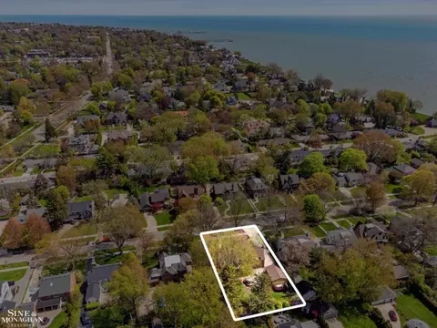 View/Area - 847 Whittier, Grosse Pointe Park, MI 48230 photo 6 of 8