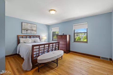 Bedroom - 847 Whittier, Grosse Pointe Park, MI 48230 photo 4 of 9