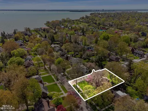 View/Area - 847 Whittier, Grosse Pointe Park, MI 48230 photo 2 of 8