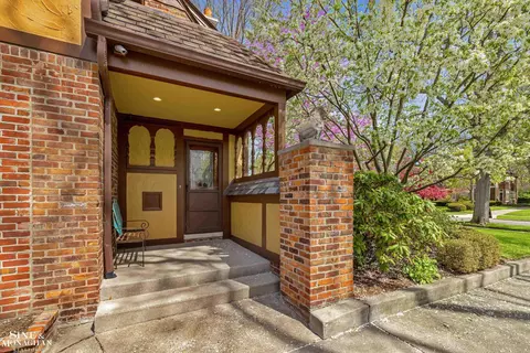 Exterior - 847 Whittier, Grosse Pointe Park, MI 48230 photo 15 of 30