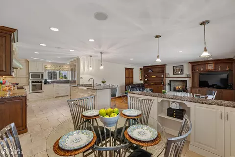 Kitchen - 847 Whittier, Grosse Pointe Park, MI 48230 photo 1 of 9