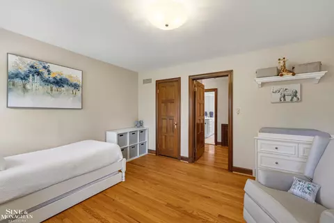 Bedroom - 847 Whittier, Grosse Pointe Park, MI 48230 photo 3 of 9