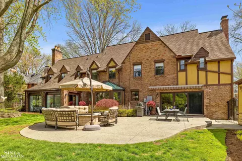 Exterior - 847 Whittier, Grosse Pointe Park, MI 48230 photo 22 of 30