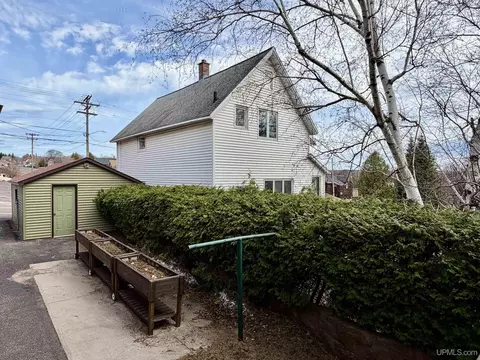 Exterior - 914 N Elevation, Hancock, MI 49930 photo 3 of 3