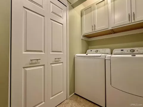 Other - 914 N Elevation, Hancock, MI 49930 photo 2 of 15