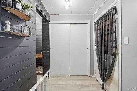 Entry Way - 422 May, Adrian, MI 49221 photo 2 of 2