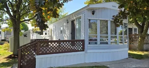 5200 Cambridge, Lexington, MI 48450