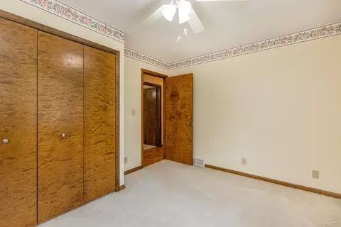 Bedroom - 12691 S Basell, Hemlock, MI 48626 photo 4 of 6