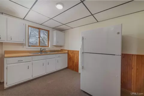 Kitchen - 630 Wabash, Ishpeming, MI 49849 photo 5 of 5