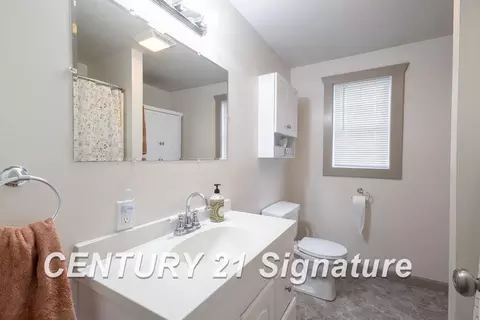 Bath - 7151 N Seymour, Flushing, MI 48433 photo 1 of 1