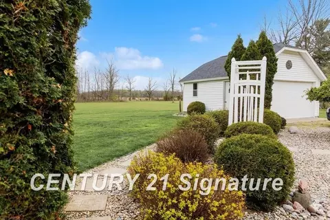 Exterior - 7151 N Seymour, Flushing, MI 48433 photo 5 of 5