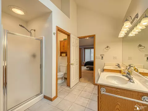 Bath - 14353 Canterbury, Monroe, MI 48161 photo 3 of 5