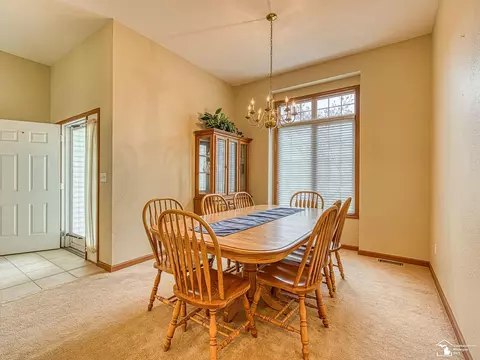 Dining - 14353 Canterbury, Monroe, MI 48161 photo 4 of 6