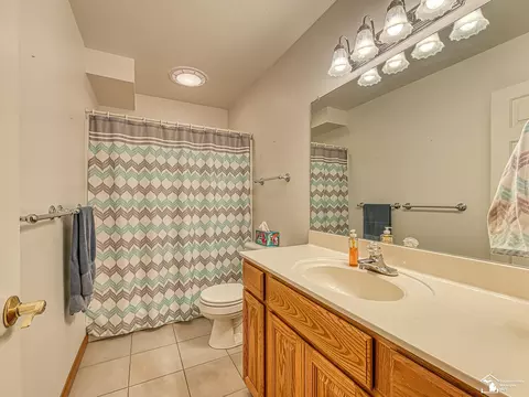 Bath - 14353 Canterbury, Monroe, MI 48161 photo 1 of 5