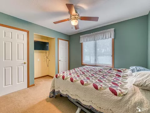 Bedroom - 14353 Canterbury, Monroe, MI 48161 photo 2 of 4