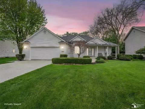 Exterior - 14353 Canterbury, Monroe, MI 48161 photo 2 of 10